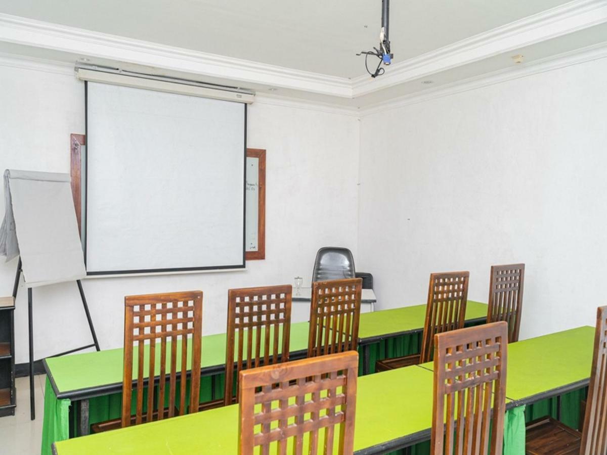 Reddoorz @ Cibogo Puncak 3 Hotel Bogor